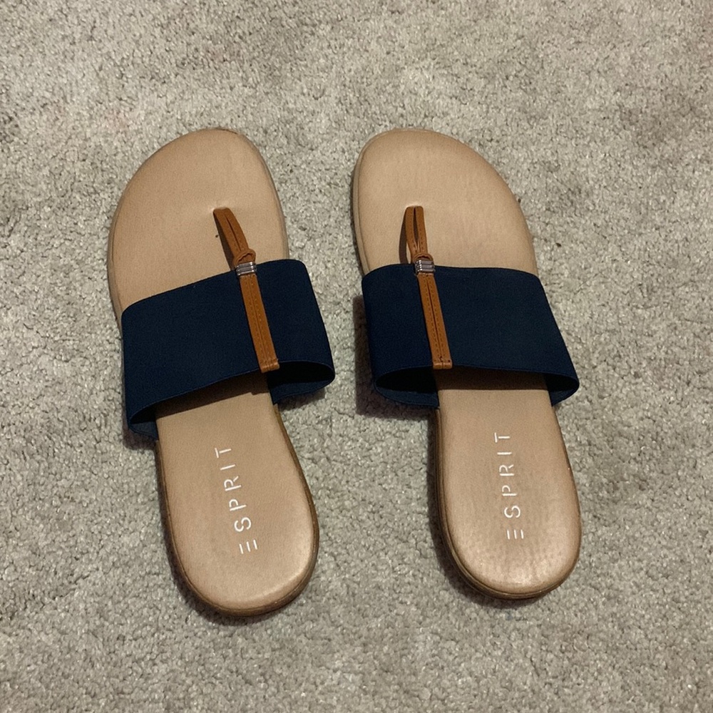 sprit sandals, size 9